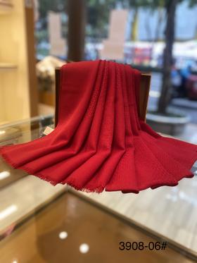 优品堂《品格宣言》羊毛纯色暗纹围巾披肩