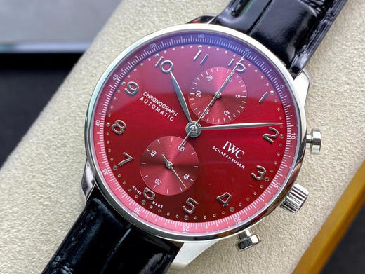 ZF实力演绎，震撼出击完美还原万国表葡萄牙系列新一代背透款葡计。 商品图12