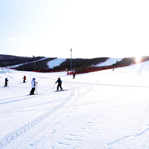 张家口崇礼云顶翠云山云瑧金陵翠云山酒店1晚起银河滑雪场套餐含雪具雪票 商品图1