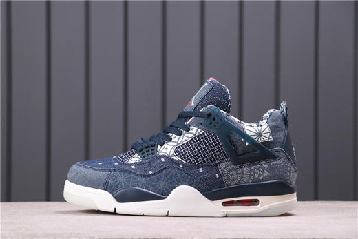 乔4刺子绣 在这款元年配色之后，还有一款超人气 Air Jordan 4 新配色即将发售，那就是同样关注度极高的「刺子绣」Air Jordan 4。整双鞋在 Air Jordan 4 的鞋型基础上 商品图1