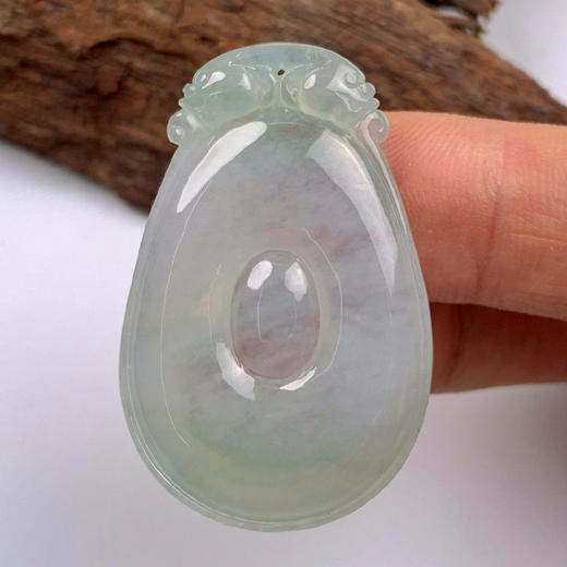 派瑞翡翠 翡翠挂件 糯种 淡绿色 商品图2