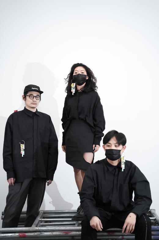 亚麻缎不对称黑衬衣(无别针款）-十点睡觉X张宇飞 商品图6