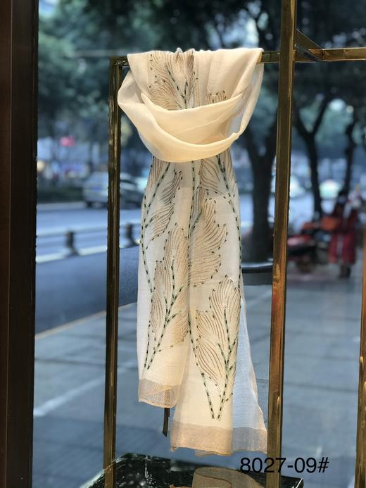 优品堂“芳菲依梦”，真丝羊毛混纺刺绣长丝巾羊毛巾 商品图13