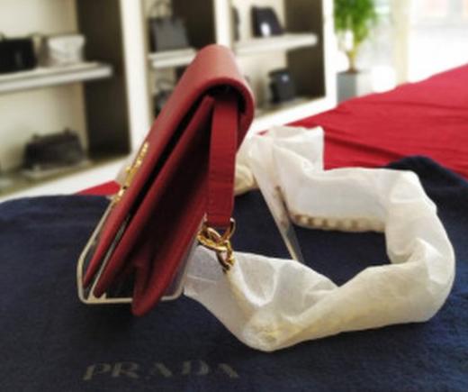 奥莱普拉达Saffiano Lux链条斜挎包红色1BH019NZV F068ZJPY带授权招加盟代理 商品图1