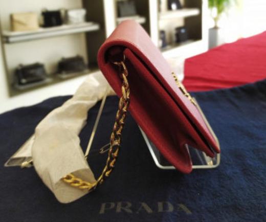 奥莱普拉达Saffiano Lux链条斜挎包红色1BH019NZV F068ZJPY带授权招加盟代理 商品图3