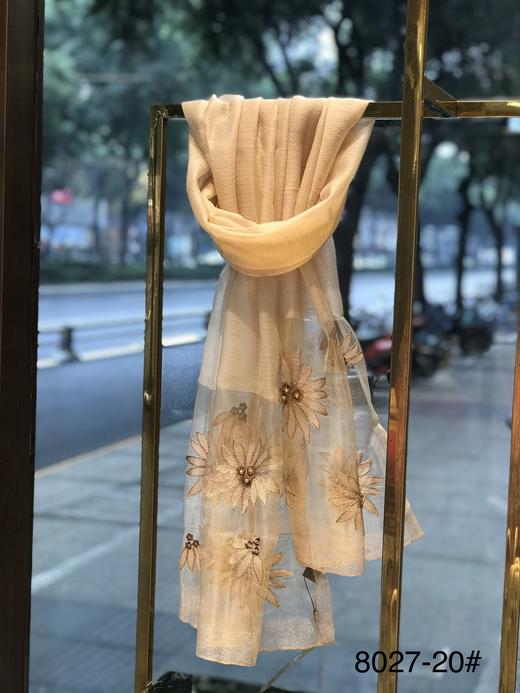 优品堂“芳菲依梦”，真丝羊毛混纺刺绣长丝巾羊毛巾 商品图10