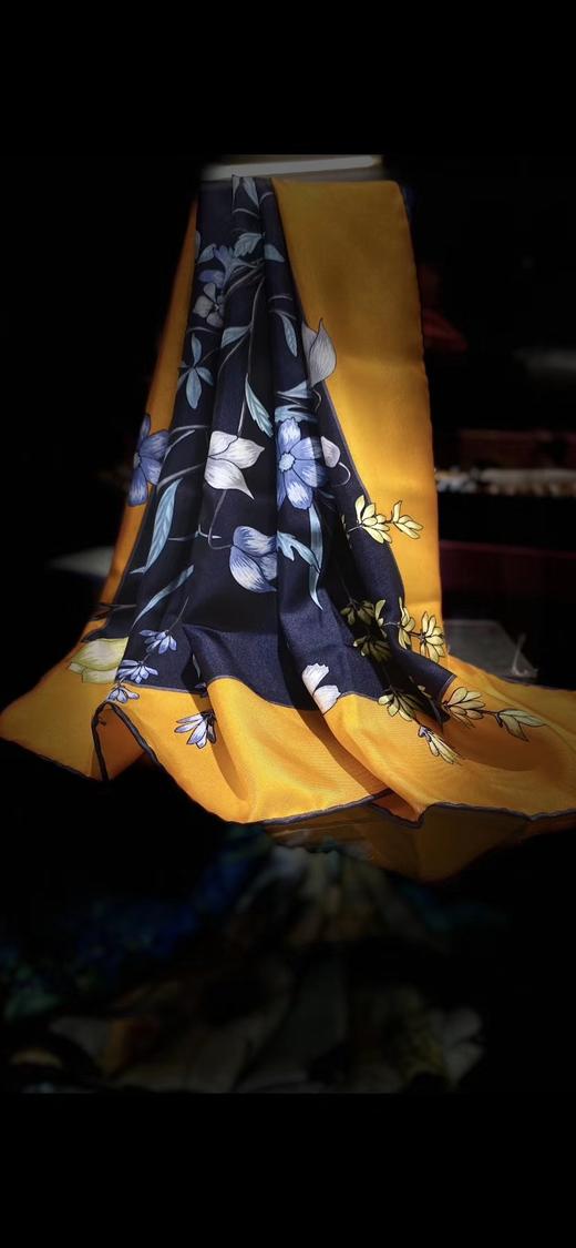 优品堂“风姿绰约”桑蚕丝喷绘斜纹90方巾真丝巾 商品图12