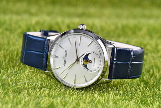 限时特价 JL积家月相大师 月相女款 字面采用高温纯银镀铬尽显女神肤色光泽，太妃型指针犹如女神芊芊玉指点缀在镀银表盘优雅高贵 商品图0