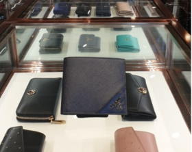 奥莱Prada Saffiano皮革双折钱包（海军）2MO513 QME F0216JPY带授权招加盟代理