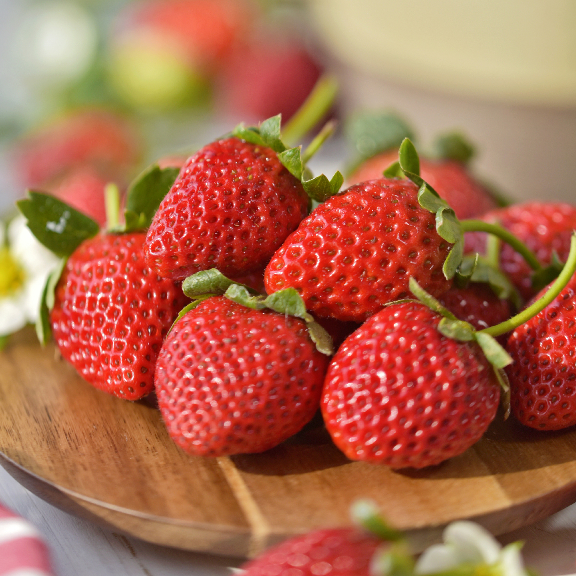 【 斌哥优选】攀枝花露天冬草莓，天然成熟，口口流汁！酸甜可口，不打甜蜜剂。草莓本身的味道。