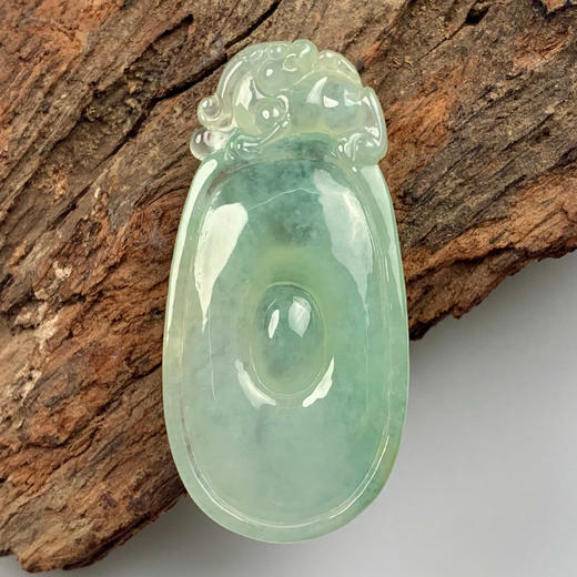 派瑞翡翠 翡翠挂件 糯种 淡绿色 商品图1