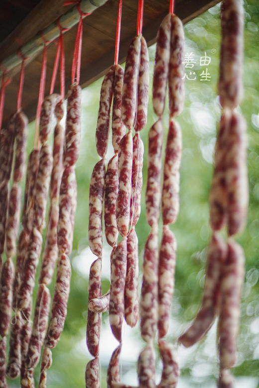 土猪肉秘制香肠 商品图1