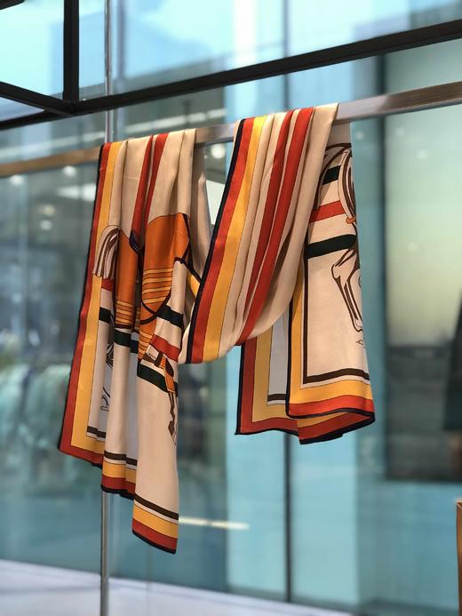 优品堂“花魁”桑蚕丝真丝巾缎面长围巾 商品图2