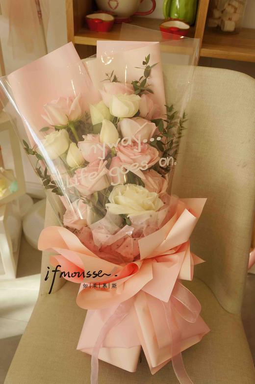 「小花花」15支玫瑰花束 商品图0