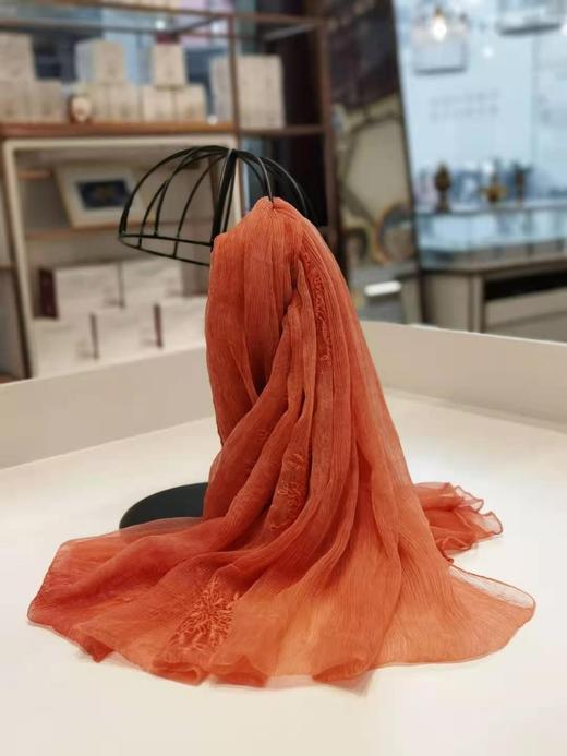 优品堂“云淡风轻”真丝纤维混纺百搭时尚披肩围巾两用丝巾 商品图6