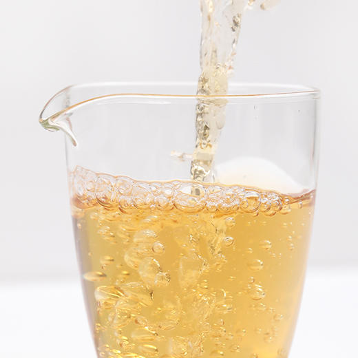 珍藏品2017年白牡丹 福鼎白茶  357g/饼  成箱规格：4提共28饼 商品图1