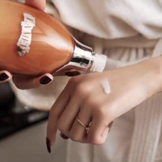 法国 LA MER海蓝之谜 鎏金焕颜保湿精华爽肤水 150ml 商品图5