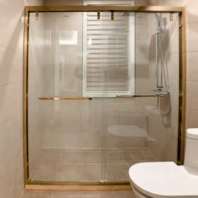 钛金普白玻淋浴房