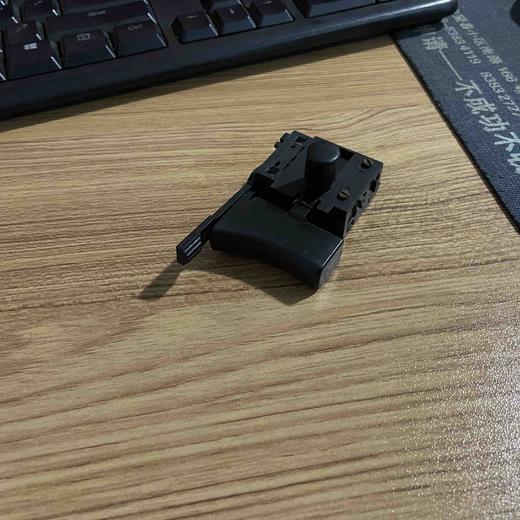 （货号02564）老德伟10毫米手电钻开关正反调速电钻开关电钻配件 商品图3