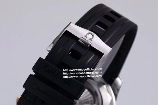 VS欧miga海马300M间金，选对版本很重要。VS版本和z品在12点位外圈口带有贵金属印记：AU750 、狗头标 、天平秤 、欧logo，可以看是否有这个印记区分出是VS/市面版本，做工精良打磨精细 商品图6