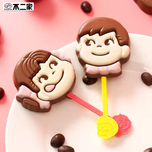 日本进口-不二家双棒巧克力棒棒糖 卡通人物-随机发货-会员6折 商品图1