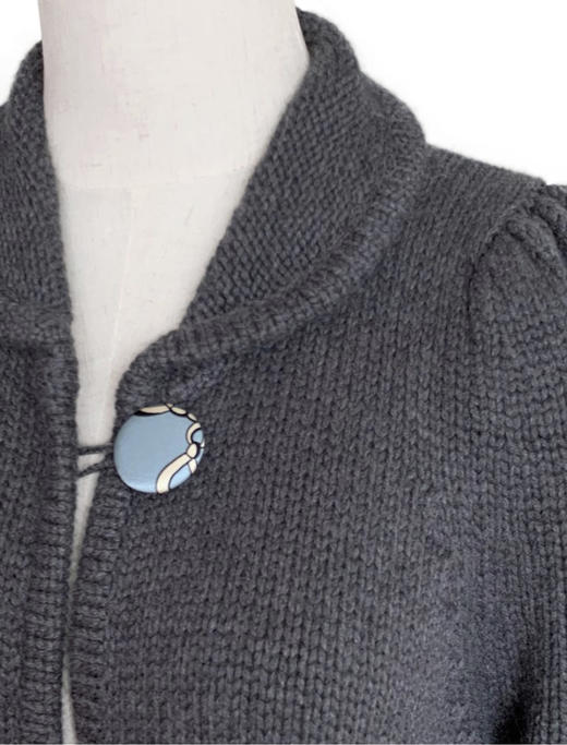 TYNVIE 小圆翻领单边木耳边开衩针织大衣 - 极致灰 商品图5