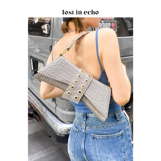 lost in echo大号巴雷特气眼腋下包灰 商品图0