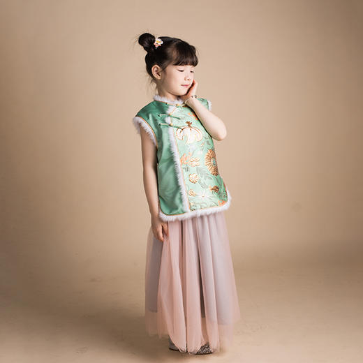 【非质量问题不退换】马甲保暖中国风绣花-繁花马甲年服 商品图2