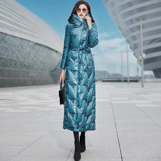 PDD-新款潮流时尚气质修身连帽长袖长款亮面棉服 商品图0