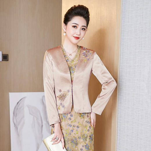 洋气修身，经典香槟色刺绣妈妈婚宴礼服两件套LC-2121 商品图5