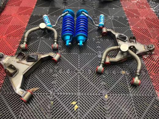 【9成新】进口king2寸升高可调软硬氮气减震，ACE支臂一套 商品图0