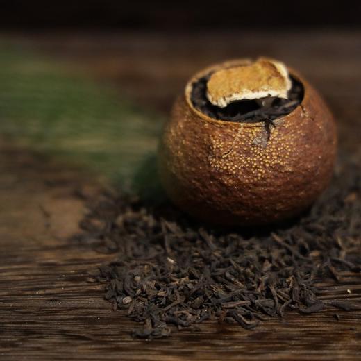 【天月柑普】2017年大红柑熟普铁盒8粒装 新会天马柑普+勐海古树熟 35克*8粒 商品图1