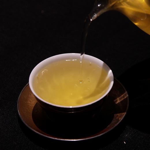 【天月古树茶】2017年老班章档案古树普洱茶生茶铁饼 200g - 天月茶