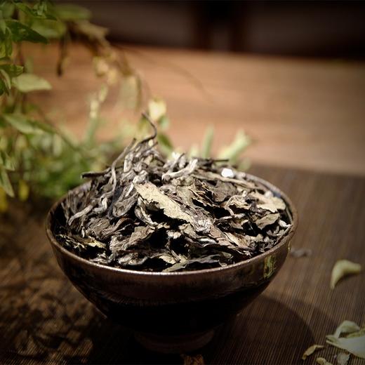 【天月白茶】2016年青山入梦福鼎白茶白牡丹饼茶 300g 商品图2