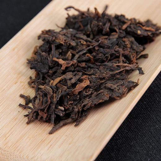 【天月古树茶】2017年凤鸣天下古树普洱茶熟饼 380g 商品图4
