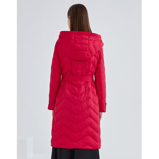 EITIE爱特爱冬季新款简约经典百搭收腰保暖连帽羽绒服外套女6411105 商品图4