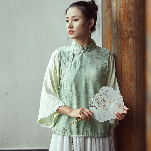 夏秋新中式禅茶拼接倒大袖蕾丝短款上衣Z20479 。 商品图0