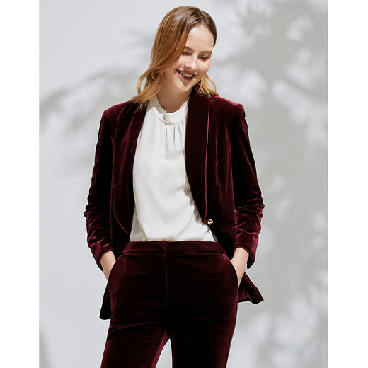 EITIE爱特爱春季新款洋气复古翻领收腰显瘦丝绒西装外套女6303007 商品图8