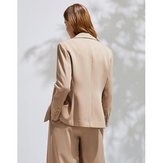 EITIE爱特爱春季新款时尚通勤翻领收腰一粒扣显瘦西装外套女6303008 商品图4