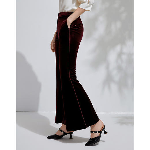 EITIE爱特爱春季新款时尚通勤复古洋气中腰丝绒喇叭长裤女裤6305010 商品图7