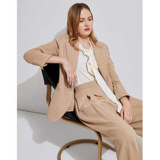 EITIE爱特爱春季新款时尚通勤翻领收腰一粒扣显瘦西装外套女6303008 商品图2