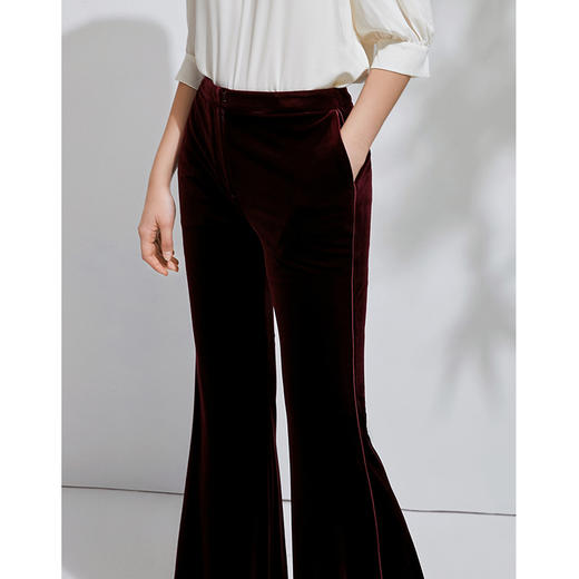 EITIE爱特爱春季新款时尚通勤复古洋气中腰丝绒喇叭长裤女裤6305010 商品图9