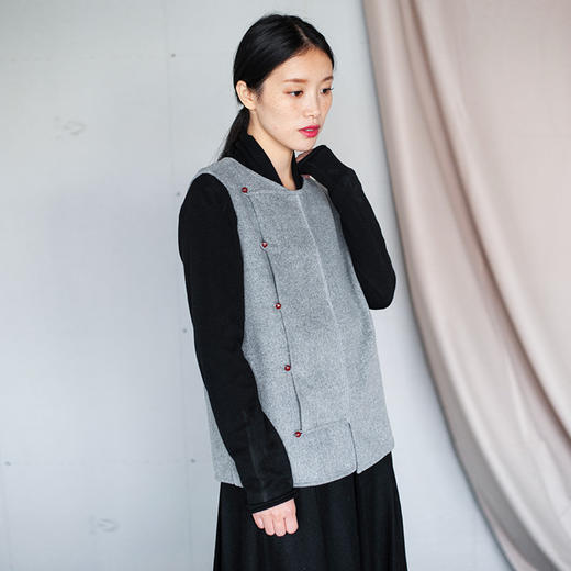 秋冬新款女装 毛呢黑色打底外穿不对称开襟马甲女p-17126-2捌