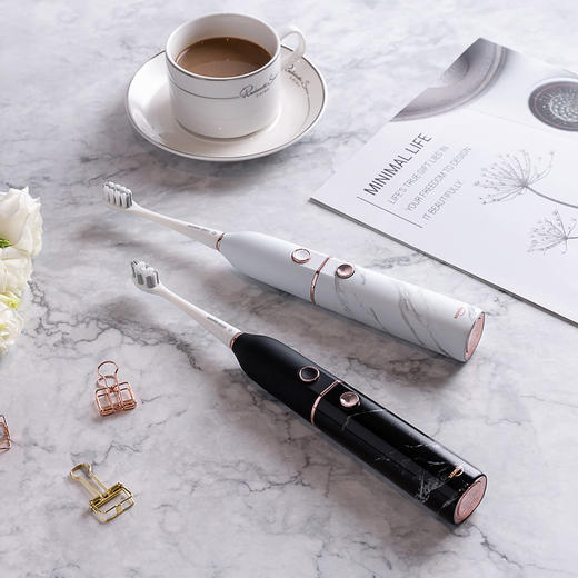 usmile 电动牙刷 成人款情侣版 声波级双子电动牙刷 大理石白色 商品图8