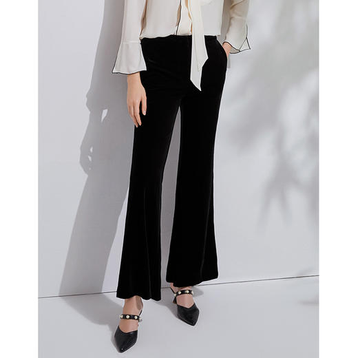 EITIE爱特爱春季新款时尚通勤复古洋气中腰丝绒喇叭长裤女裤6305010 商品图6