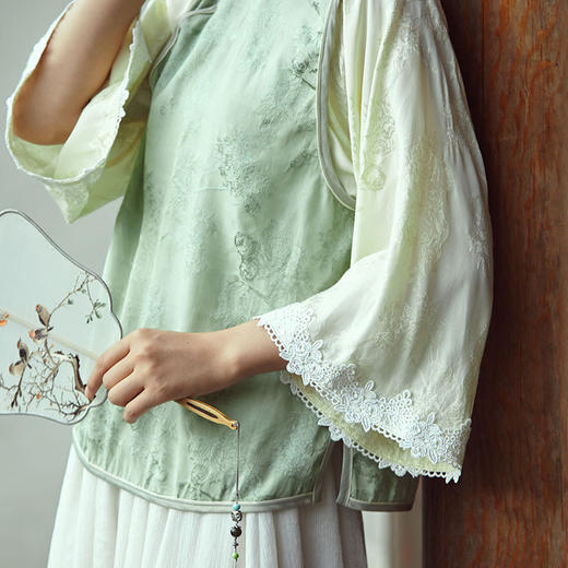 夏秋新中式禅茶拼接倒大袖蕾丝短款上衣Z20479 。 商品图2