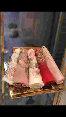 优品堂“樱恋荷花” 高档羊毛镂空刺绣围巾披肩两用