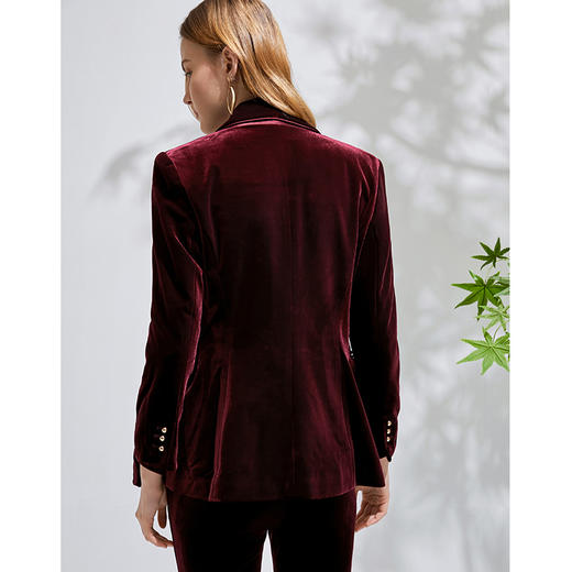 EITIE爱特爱春季新款洋气复古翻领收腰显瘦丝绒西装外套女6303007 商品图9