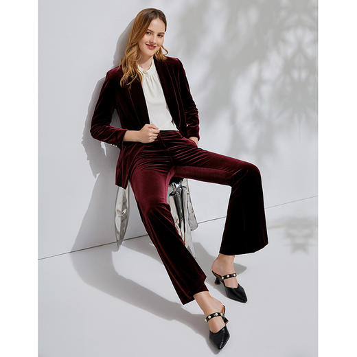 EITIE爱特爱春季新款时尚通勤复古洋气中腰丝绒喇叭长裤女裤6305010 商品图5