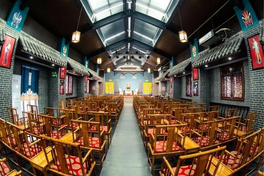 【太古里·梅花剧社】6月去大热网红望平街看剧！亲子专场演出39.9元起！看传统木偶戏、变脸吐火、喜剧滚灯、手影蹬技……与孩子一起品味正宗川味演出！欣赏精彩绝伦非遗表演盛宴！ 商品图1